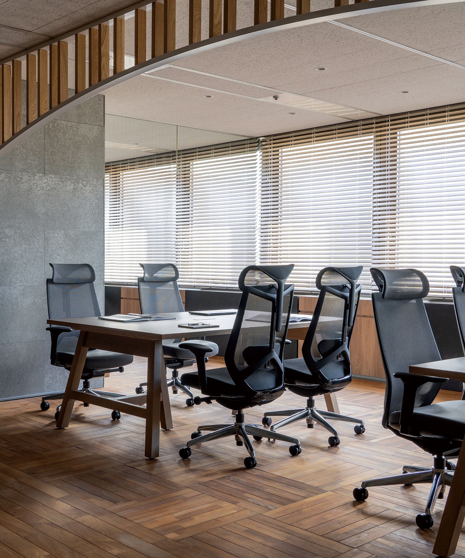 VIVY CHAIR