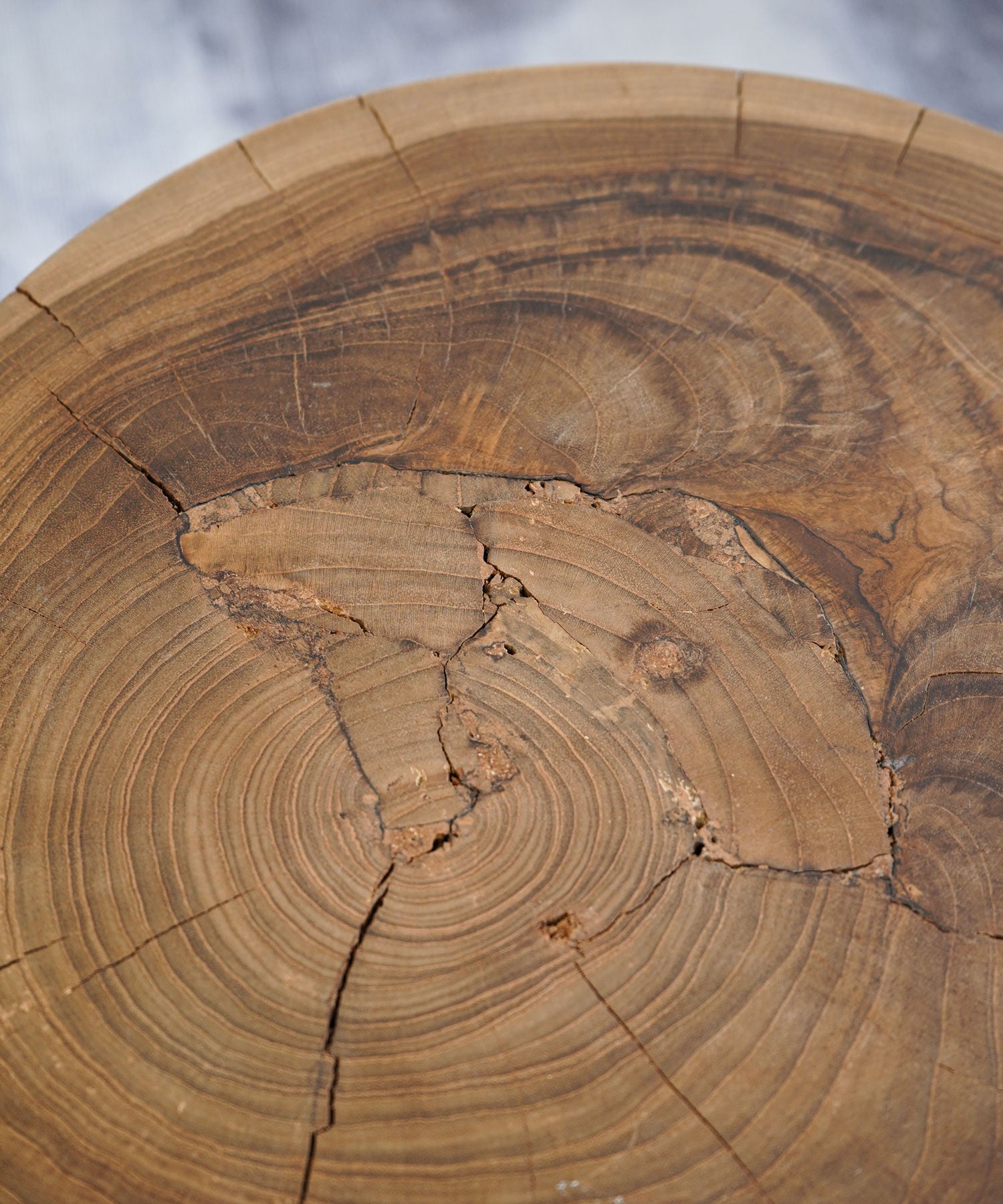 SOLID STOOL ROUND