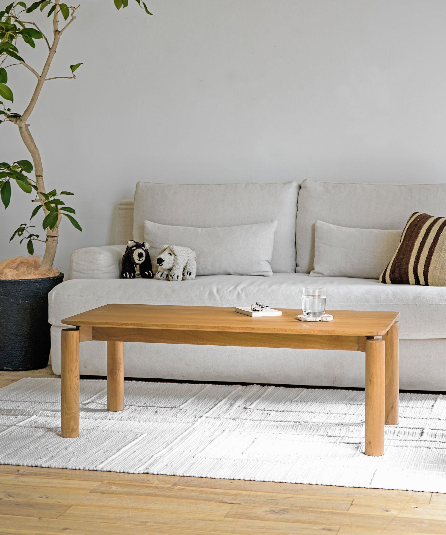 GILI COFFEE TABLE