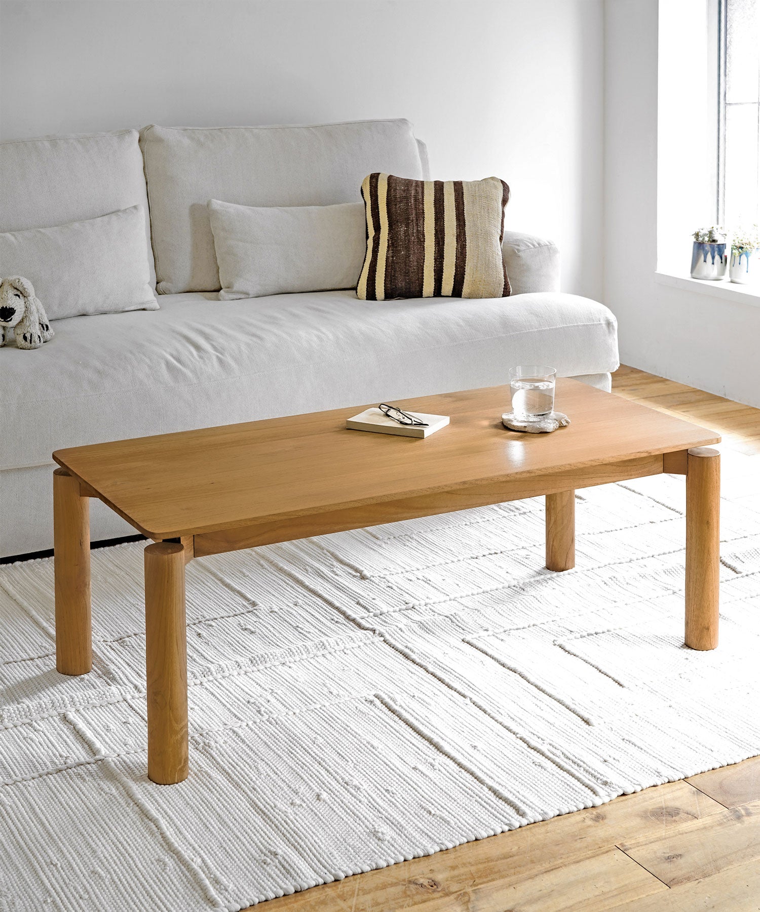GILI COFFEE TABLE