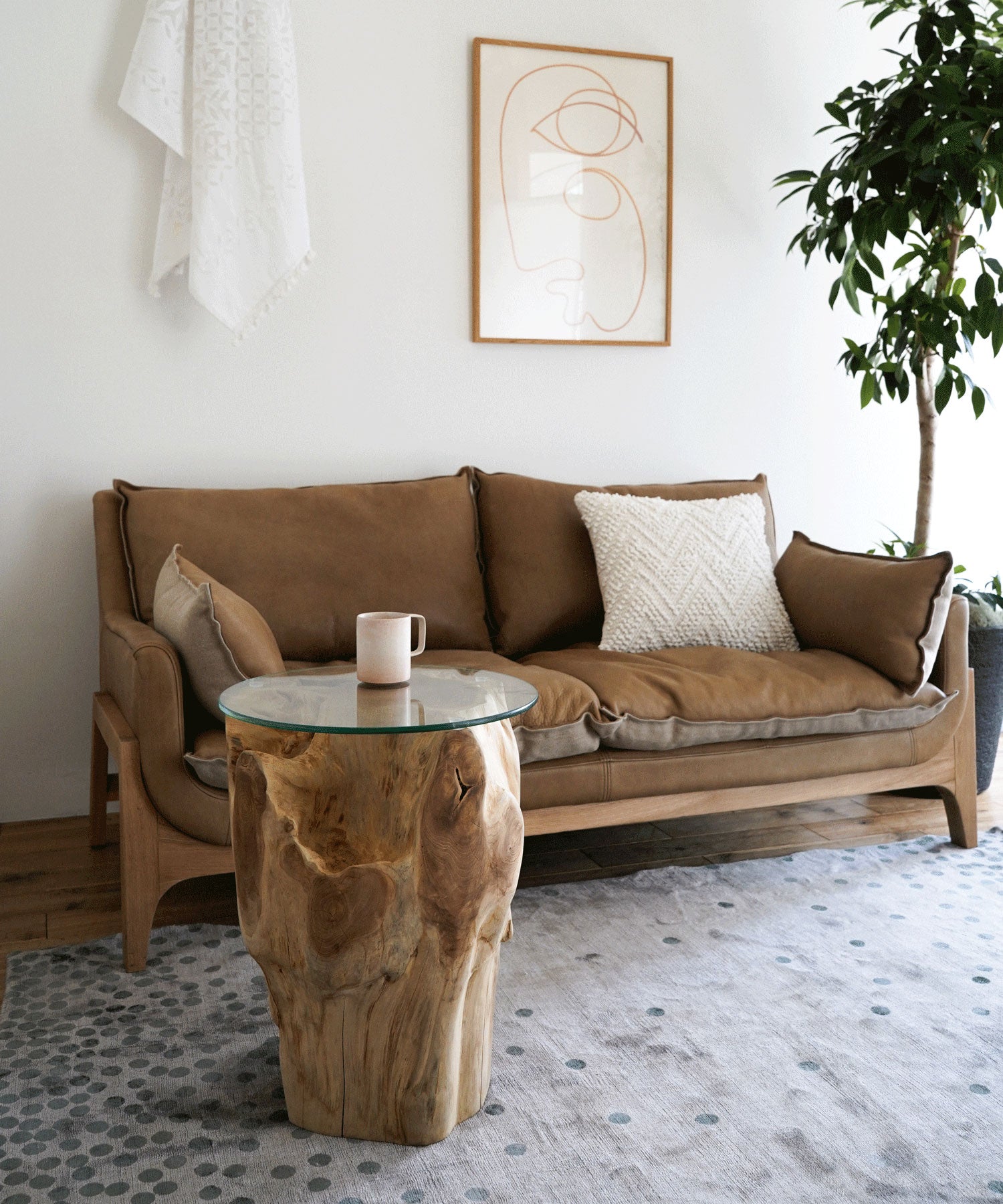 TOOR SIDE TABLE
