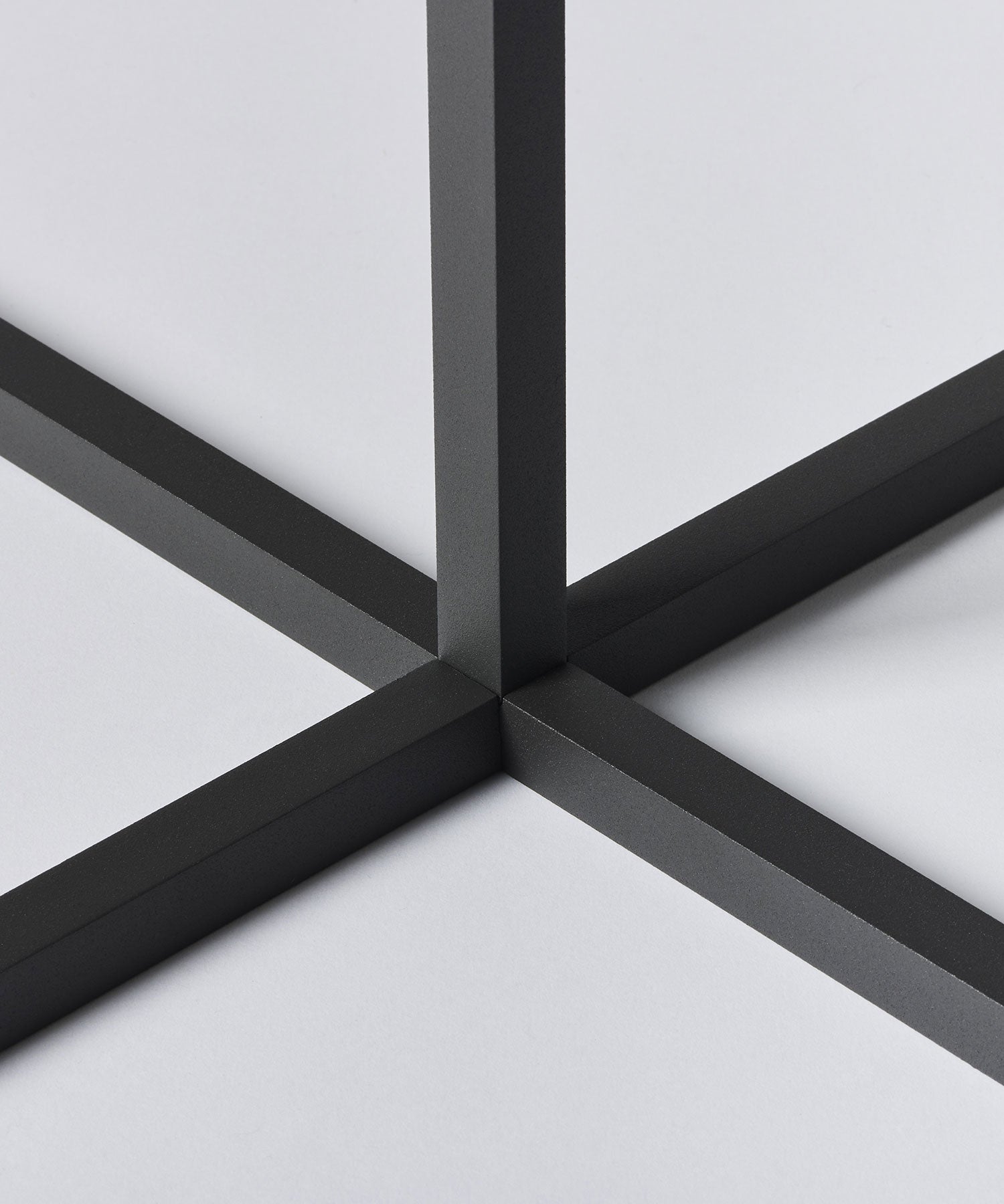 SOLID STEEL TABLE