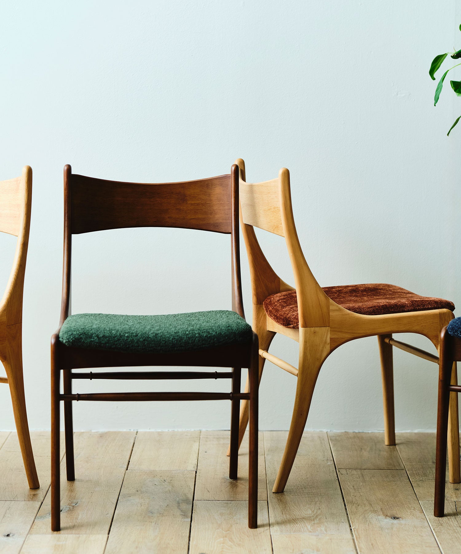 BELTA CHAIR BROWN