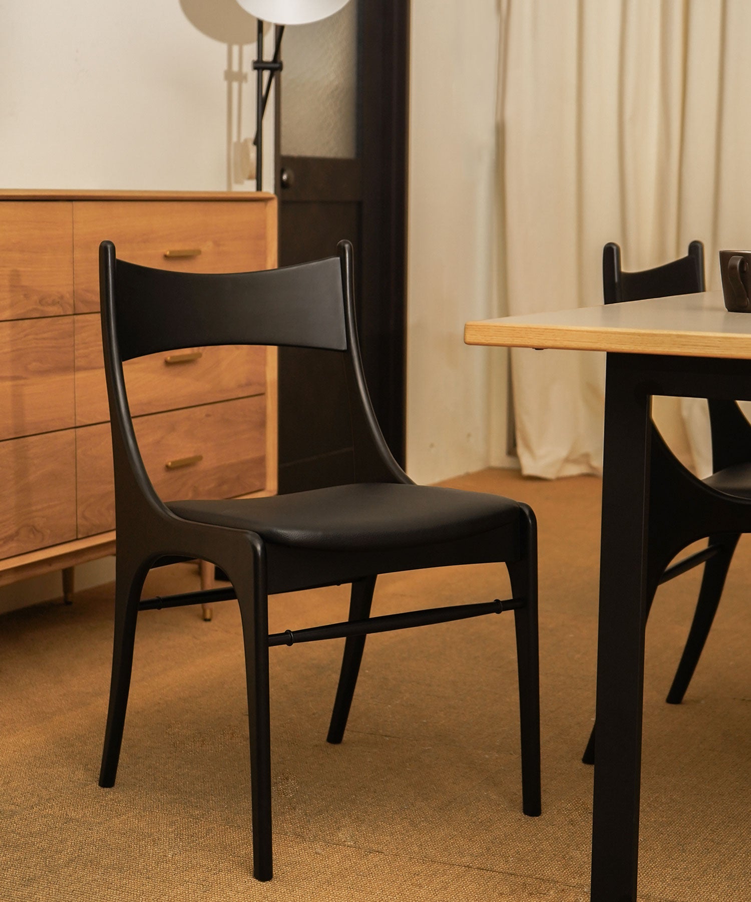 BELTA CHAIR BLACK