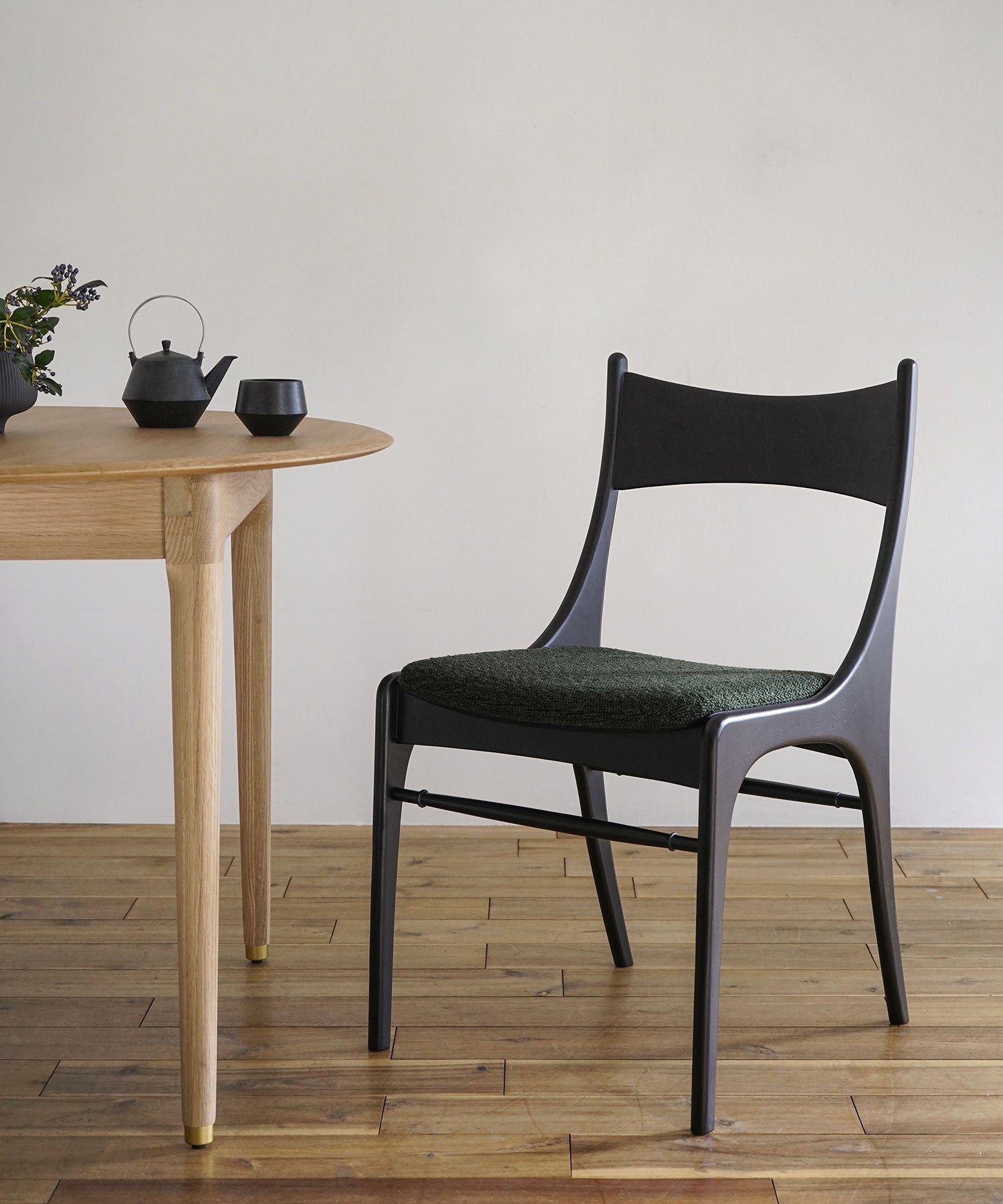BELTA CHAIR BLACK