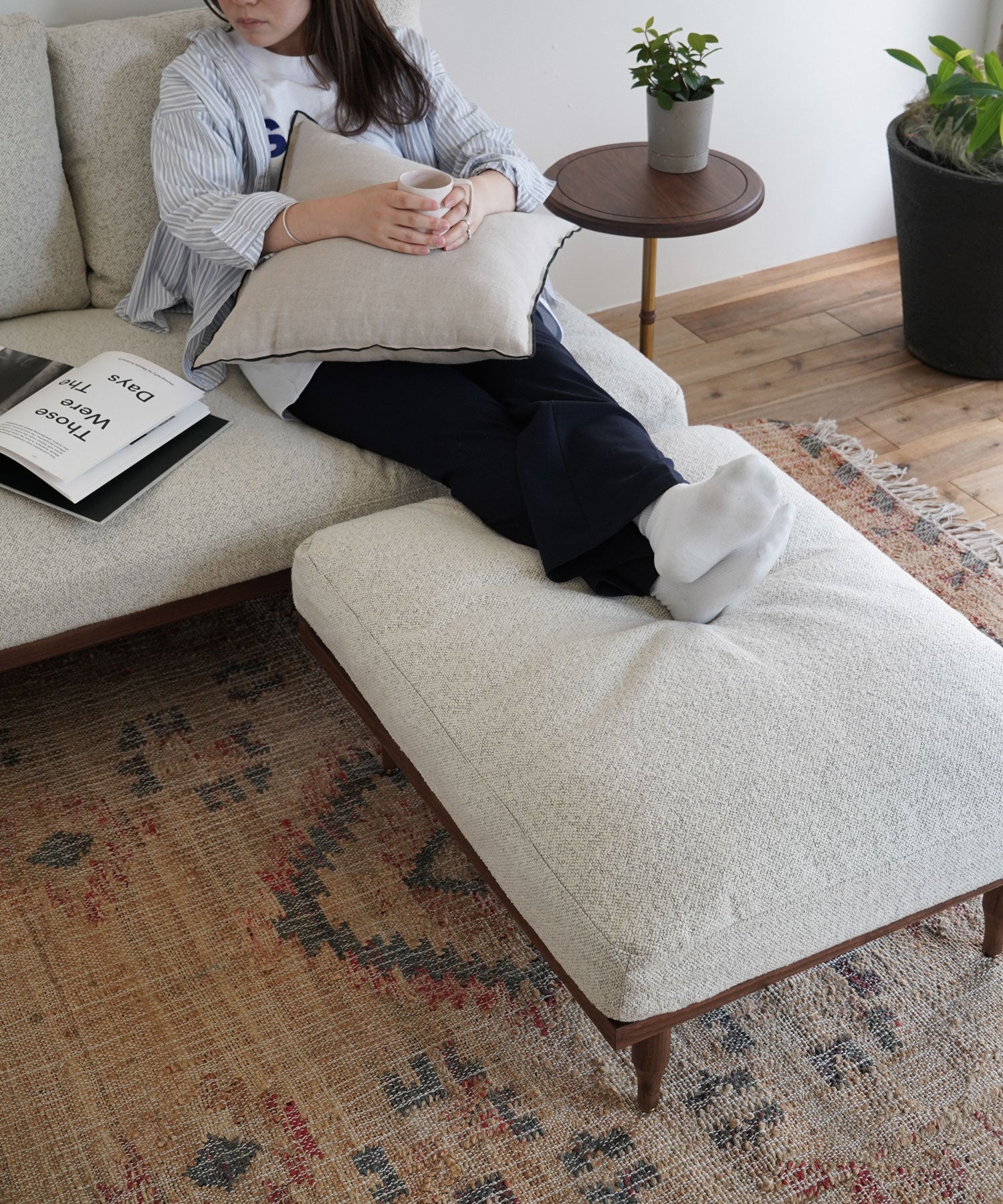 EPI OTTOMAN WALNUT