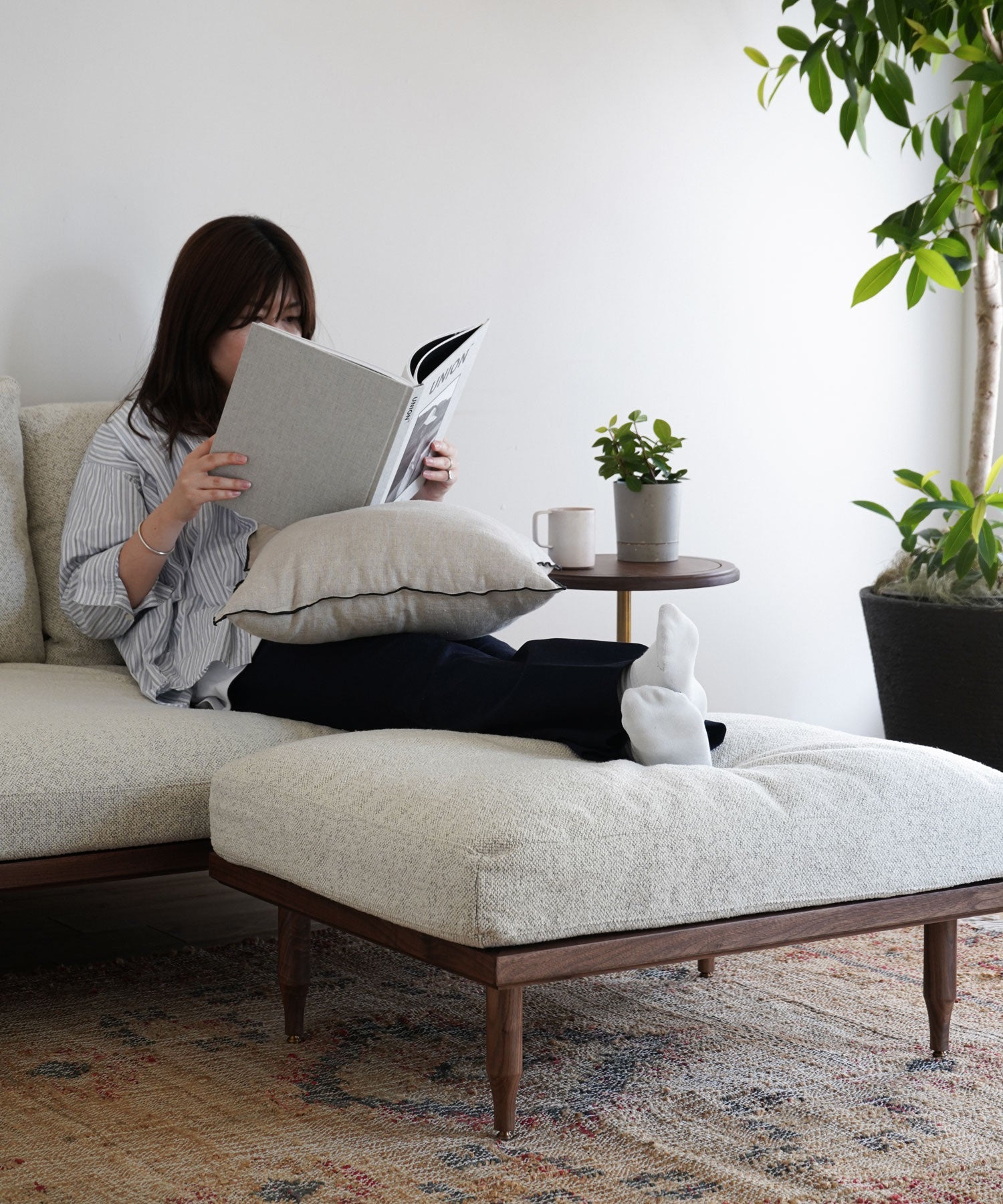 EPI OTTOMAN WALNUT