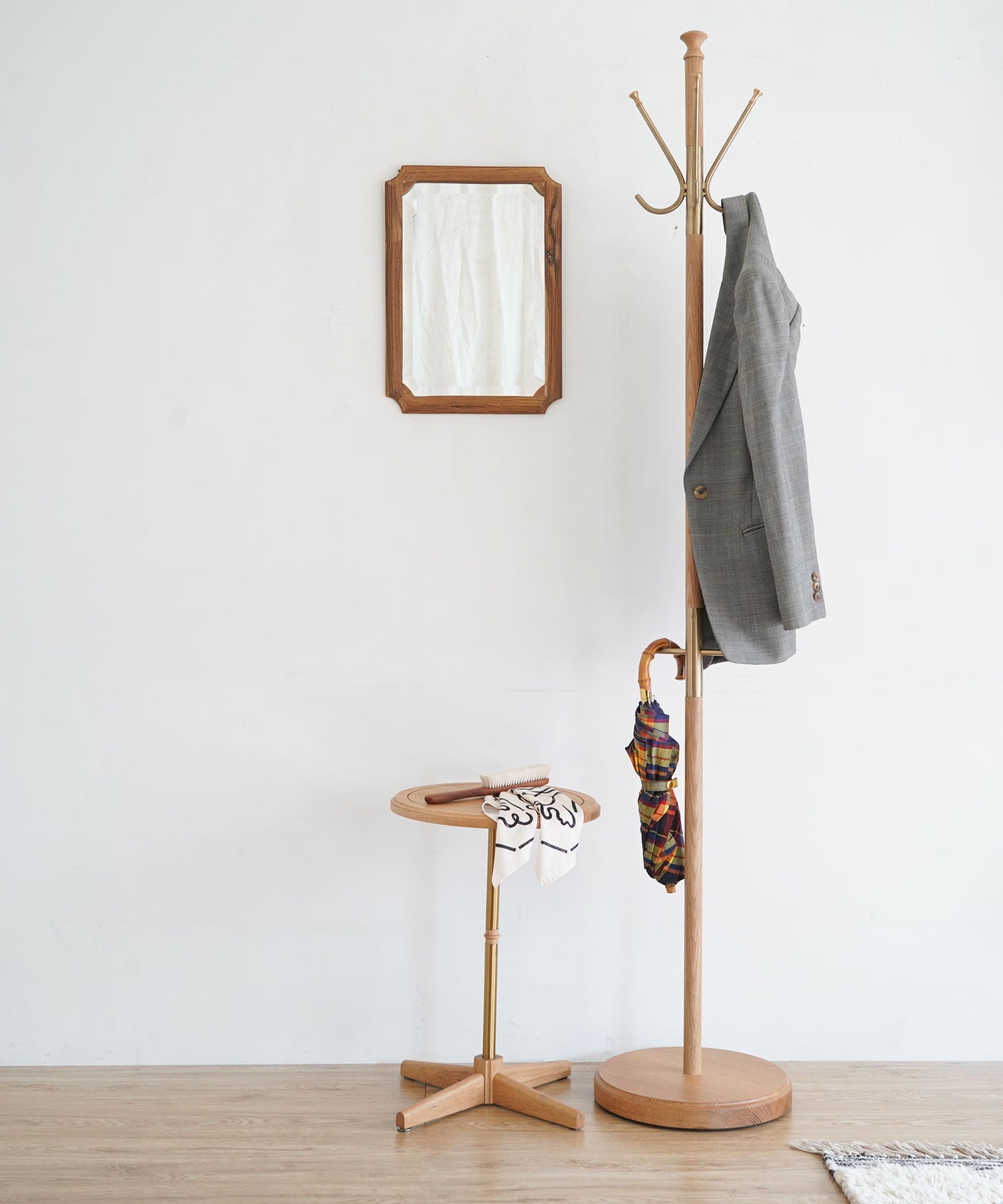LIEN COAT TREE OAK