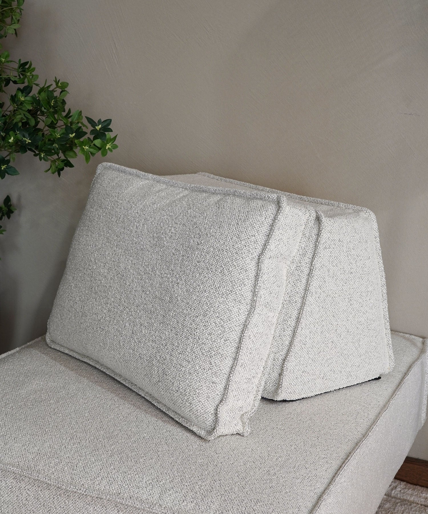 TOFU ISLAND BACK CUSHION