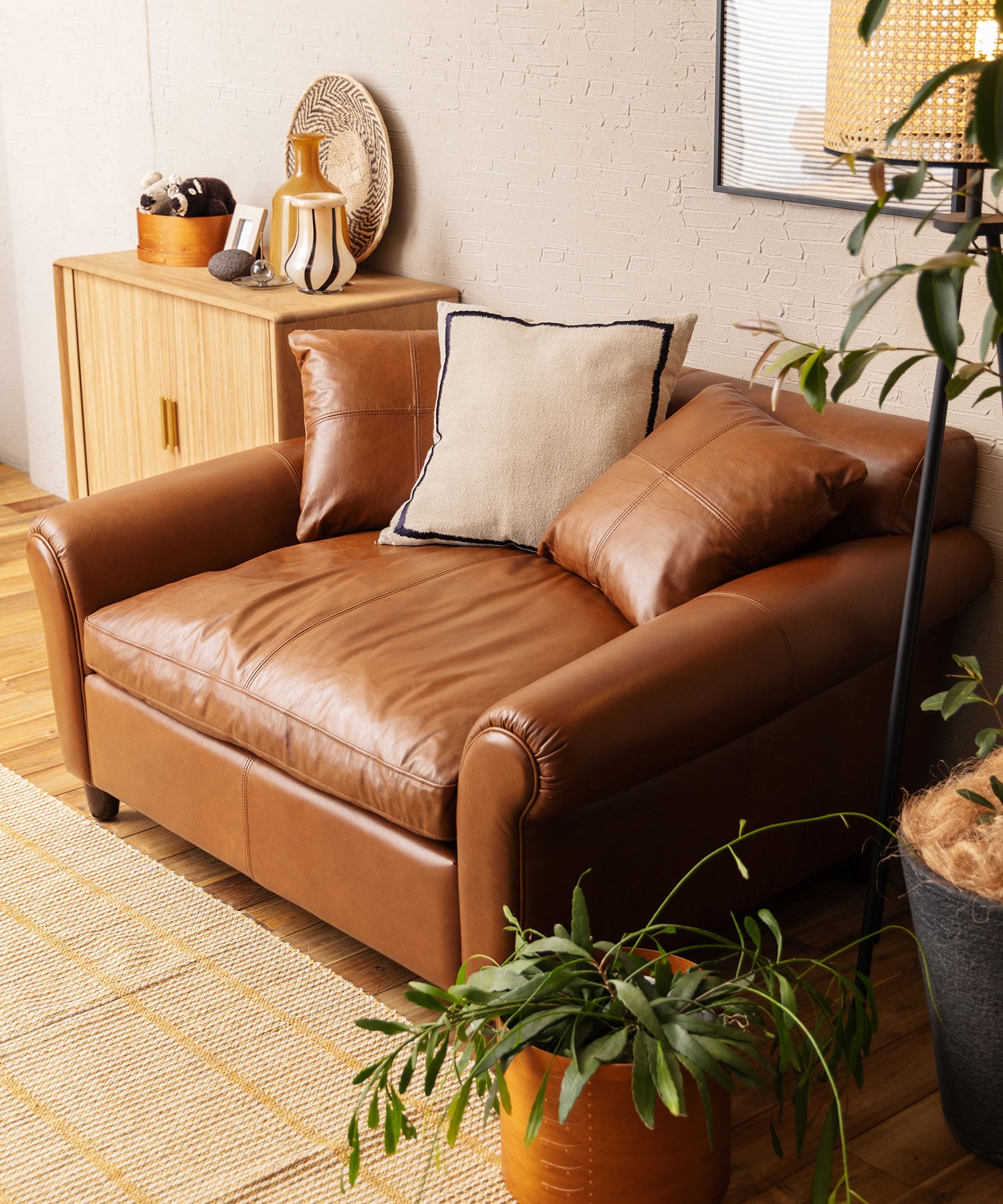 【予約商品・8月中旬入荷予定】【別注品】GIL SOFA
