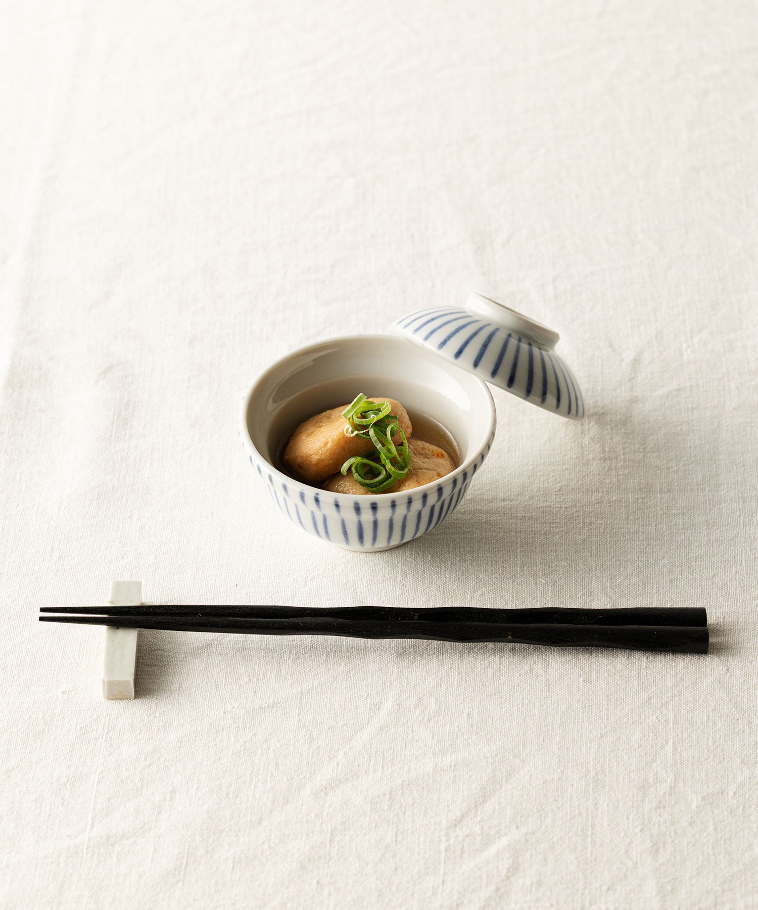 蓋付き豆どんぶりS 呉須十草