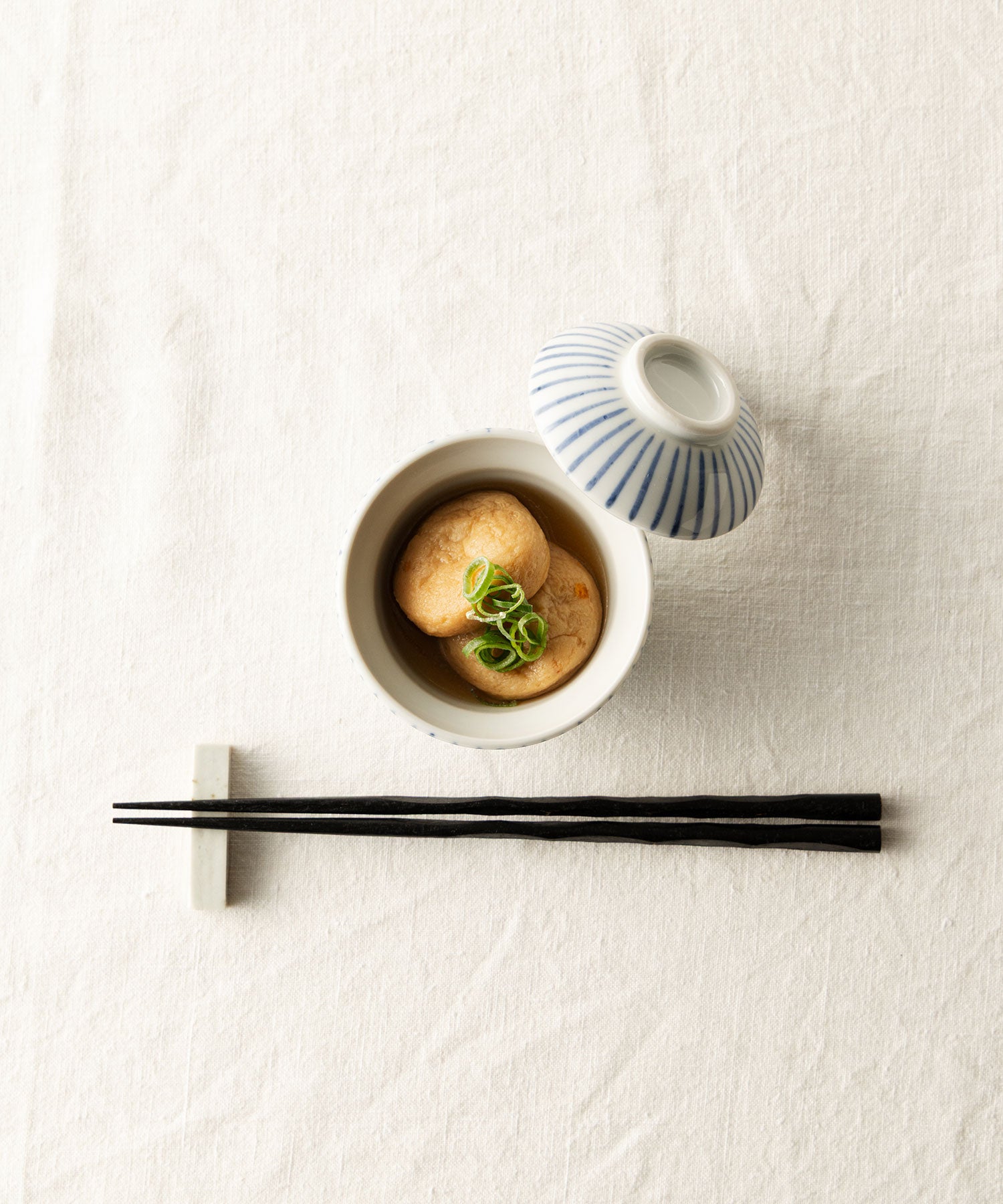 蓋付き豆どんぶりS 呉須十草