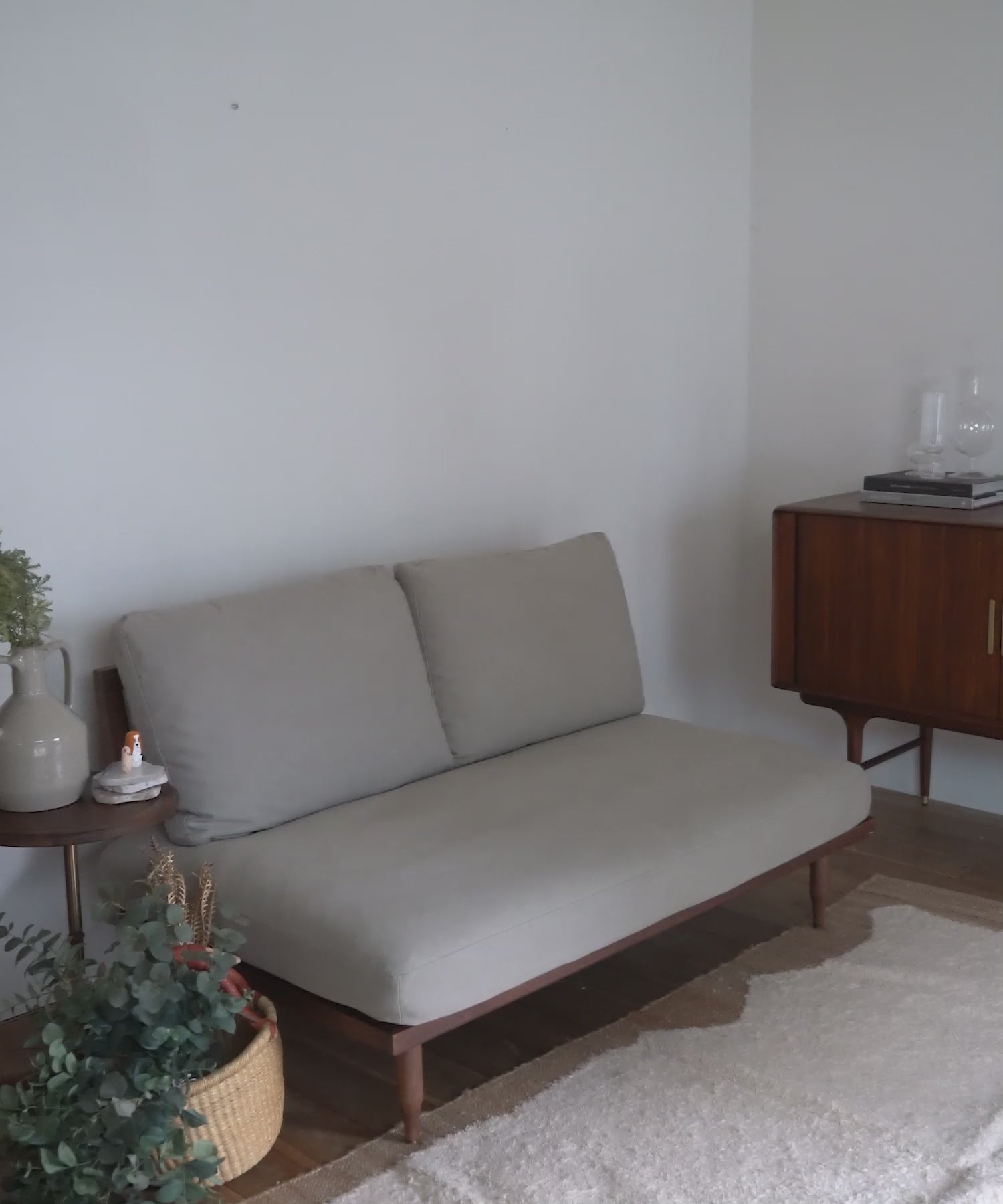 EPI 2P SOFA WALNUT
