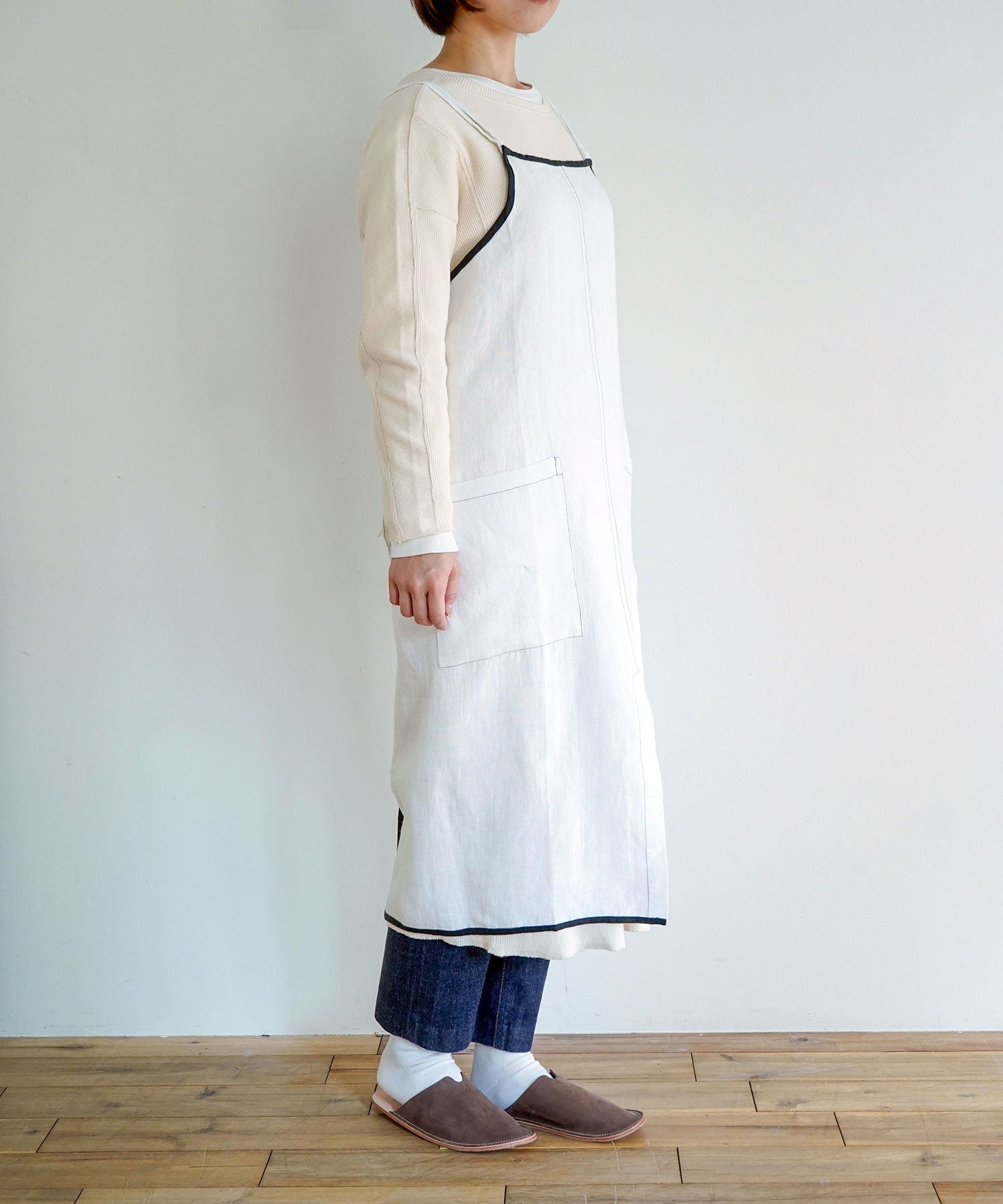 リネンエプロン（white / darkgray）