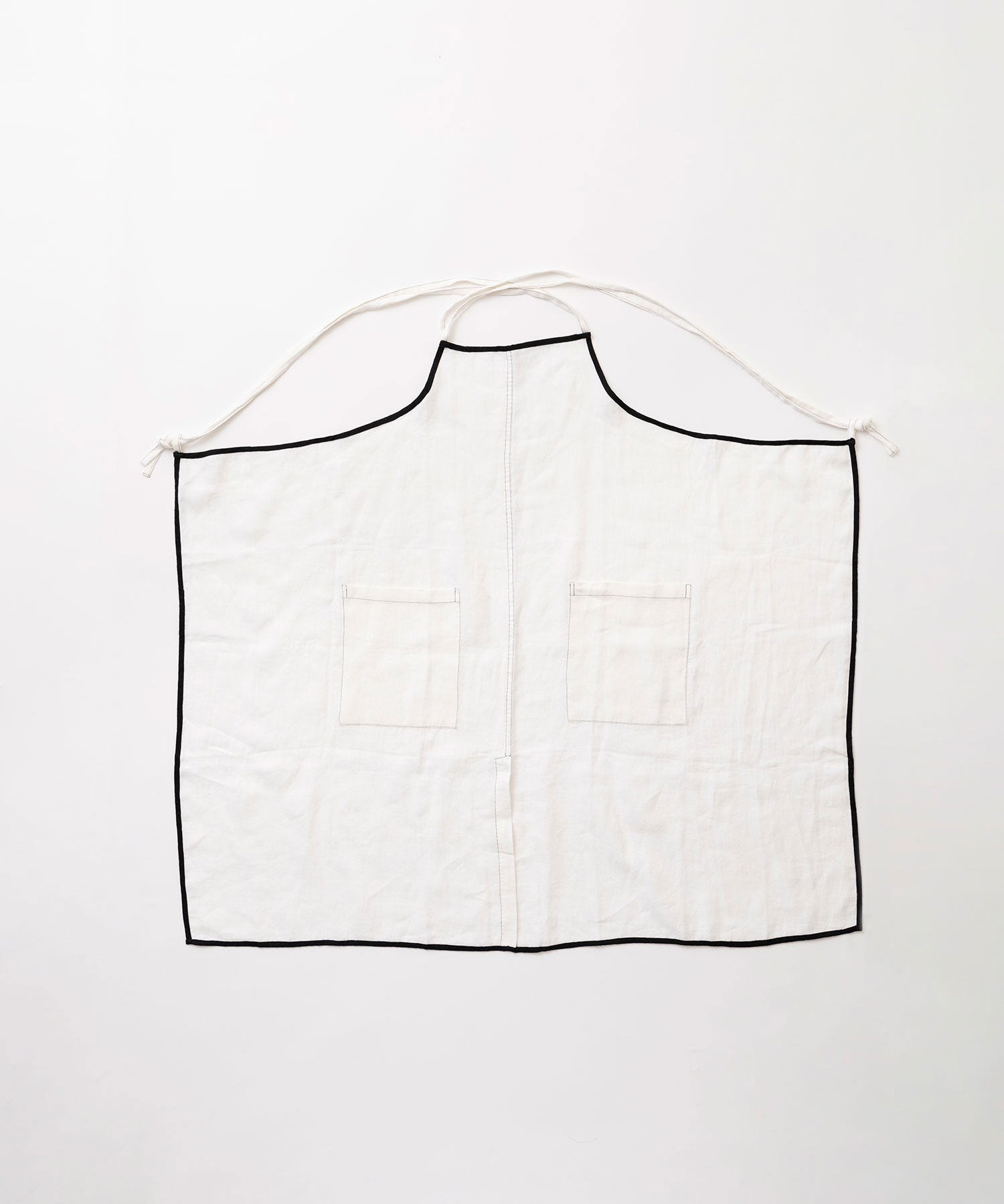 リネンエプロン（white / darkgray）