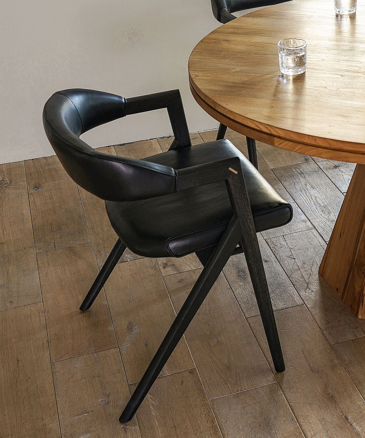 LANNA CHAIR