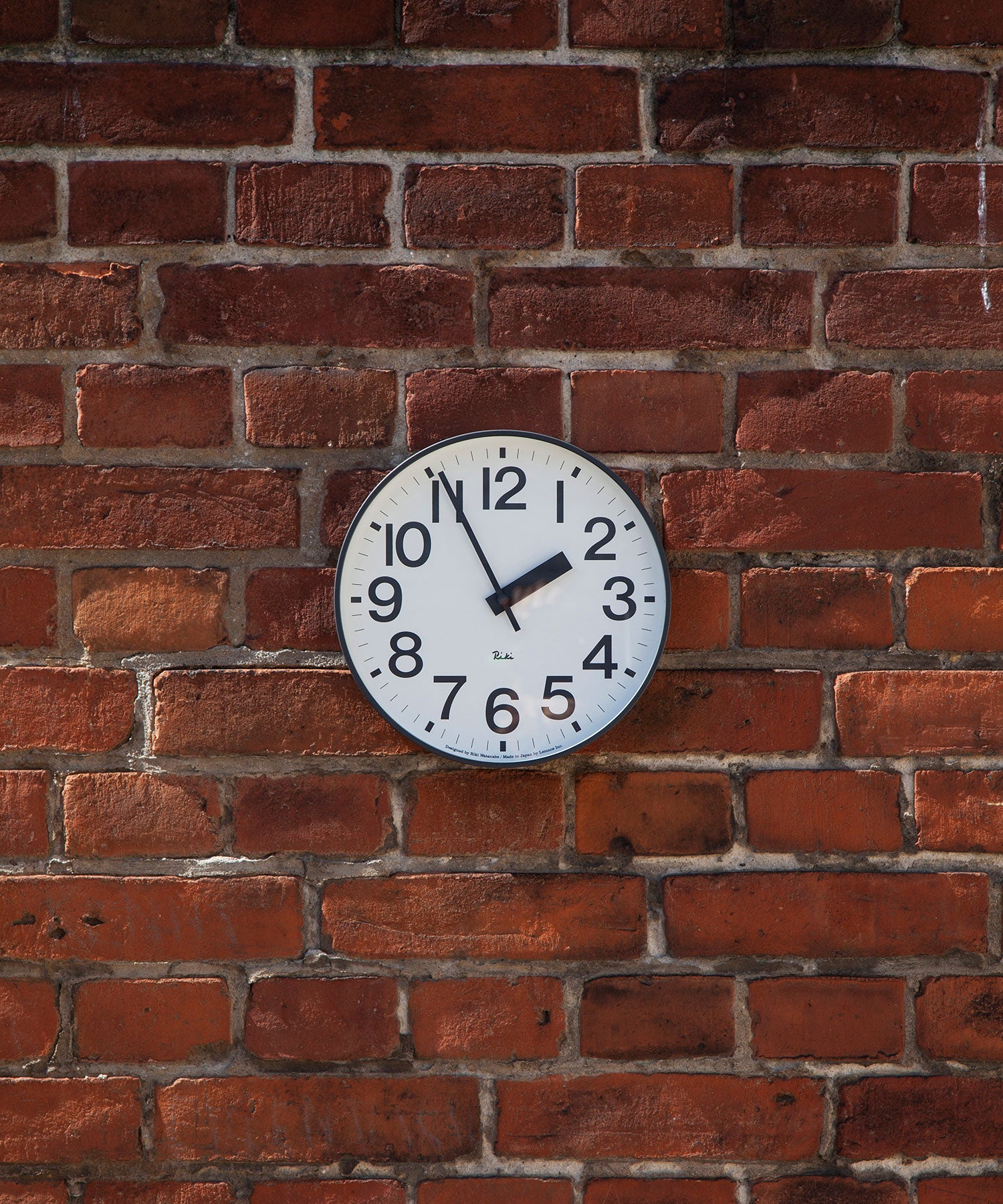 RIKI PUBLIC CLOCK