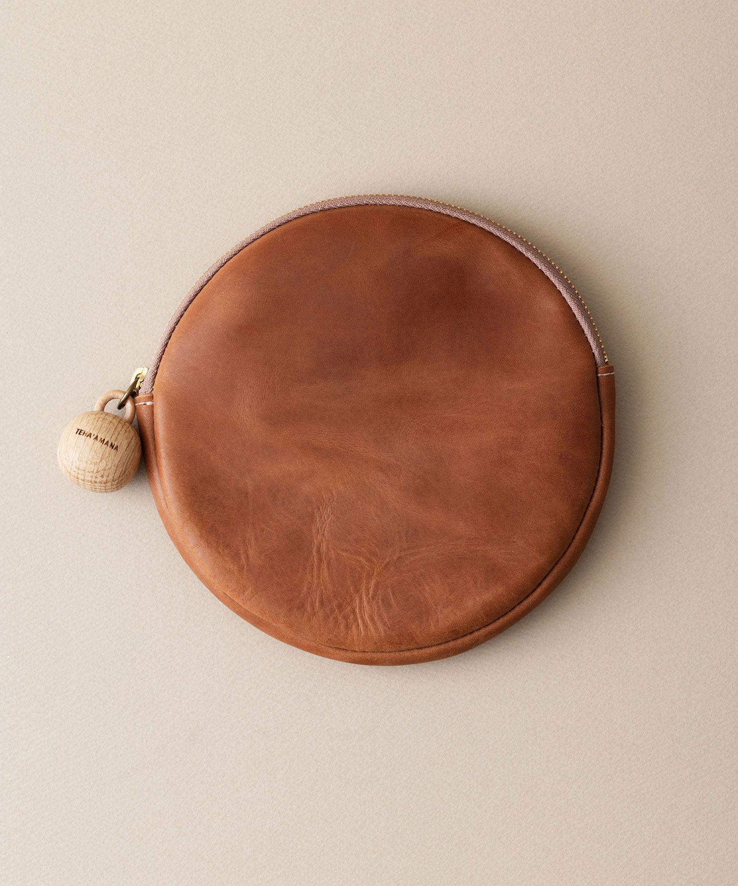 ROUND POUCH