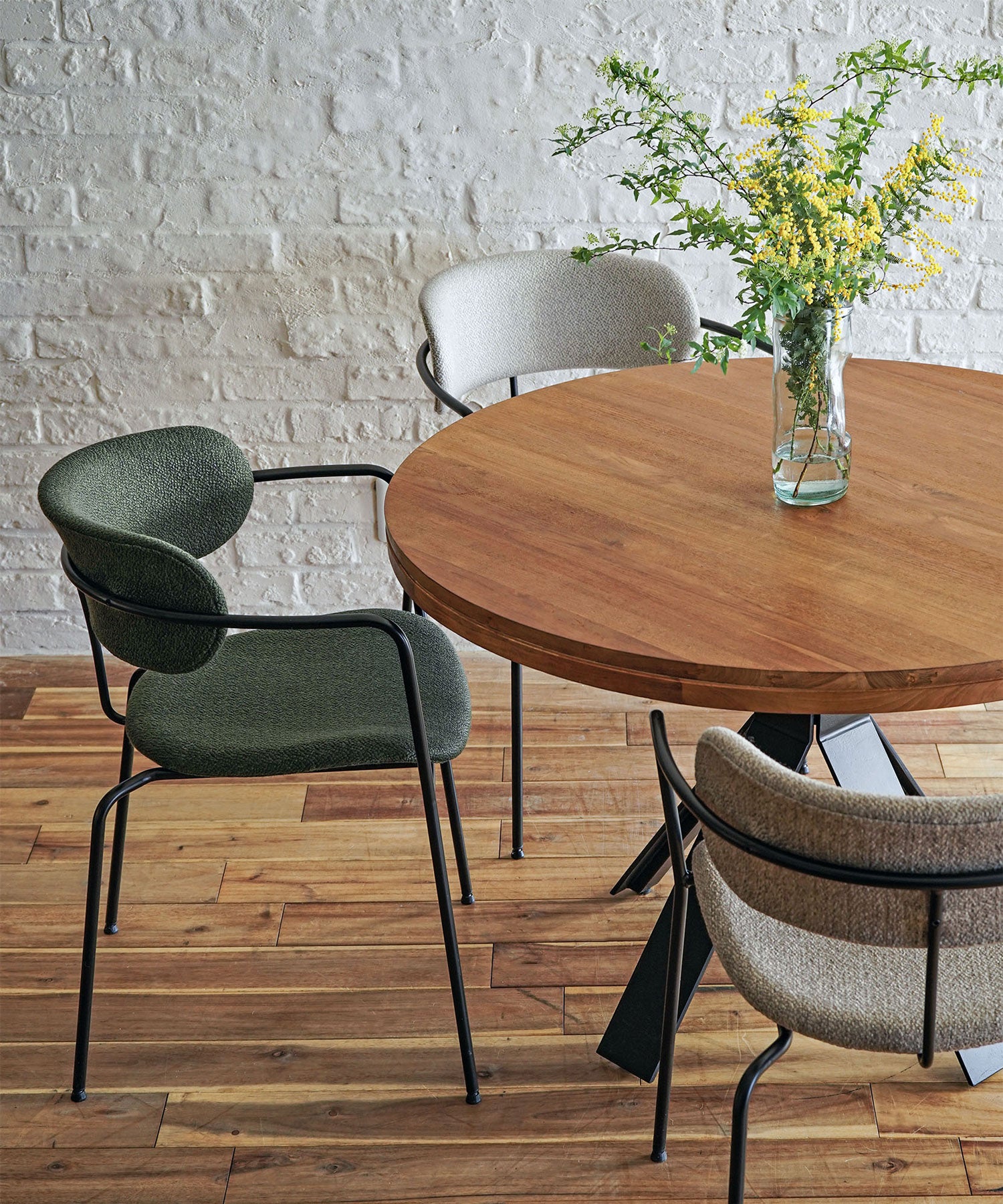 HOAKA CHAIR