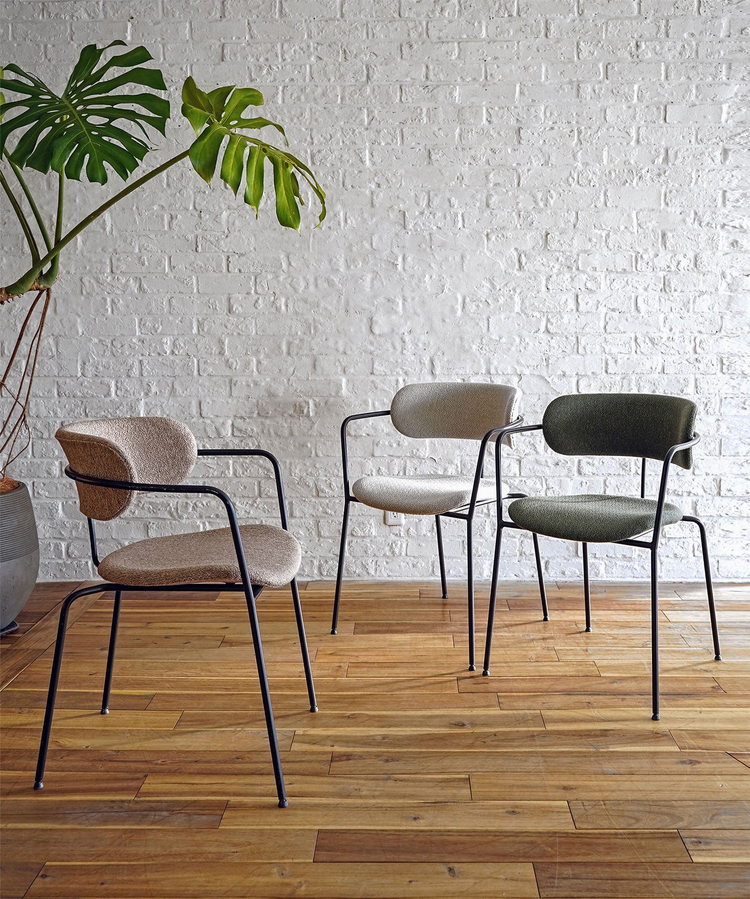 HOAKA CHAIR