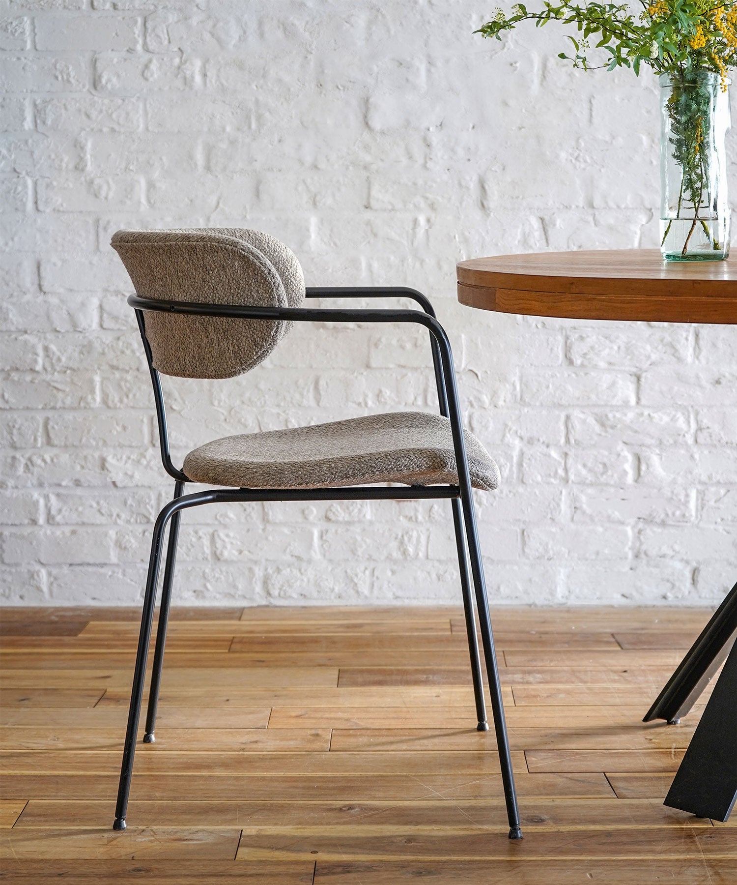 HOAKA CHAIR
