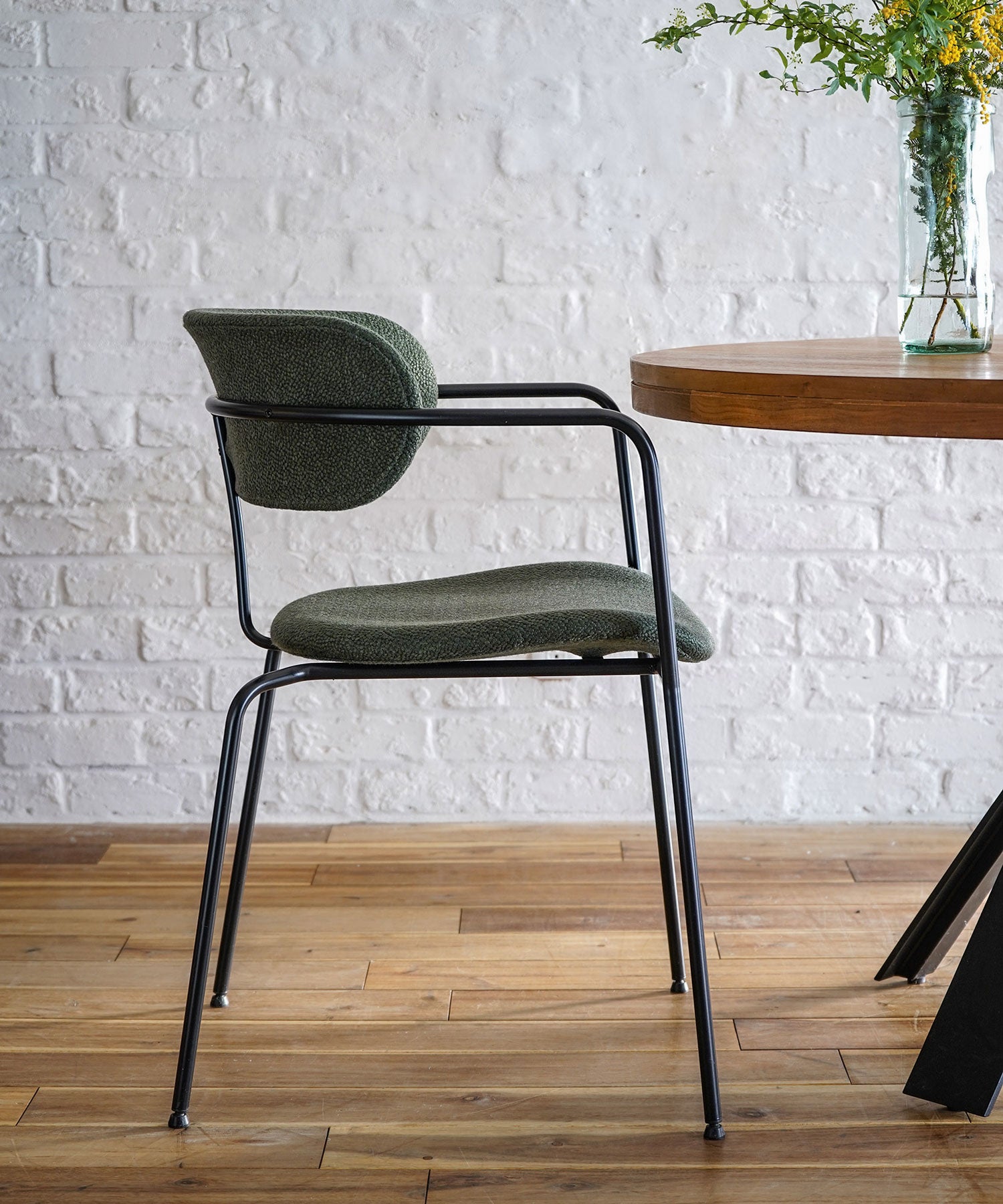 HOAKA CHAIR
