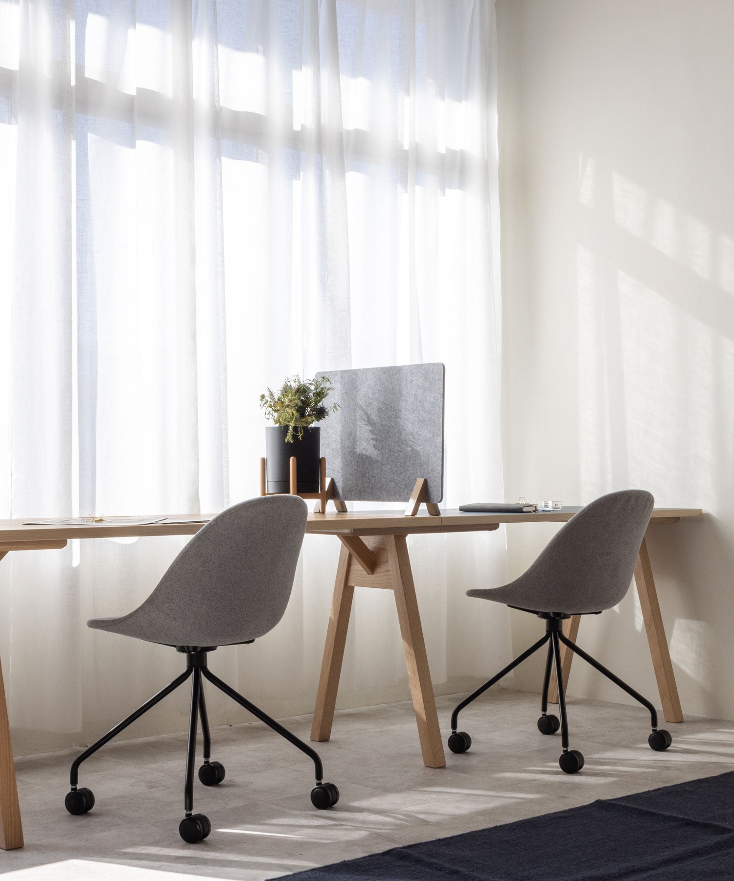 KANOA CASTOR CHAIR