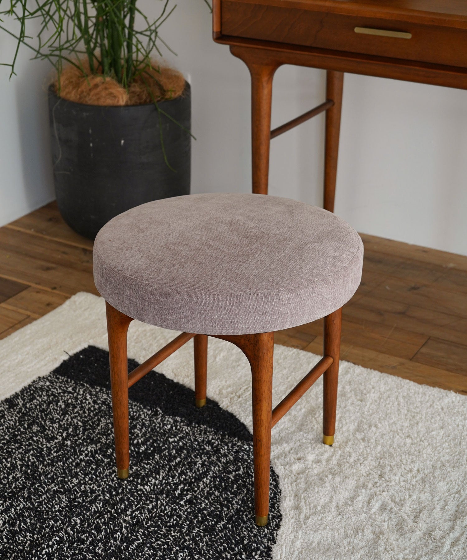 JULIE DRESSING STOOL