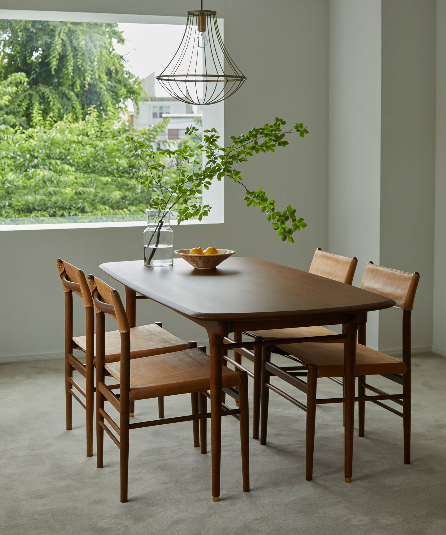 JULIE  DINING TABLE 1600