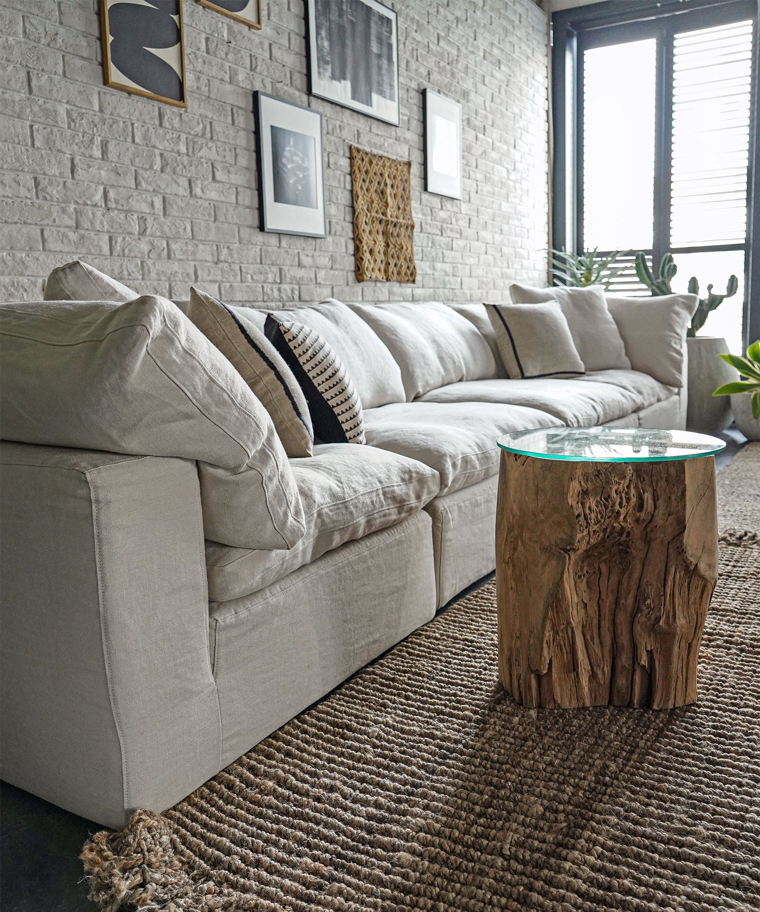 TOOR SIDE TABLE