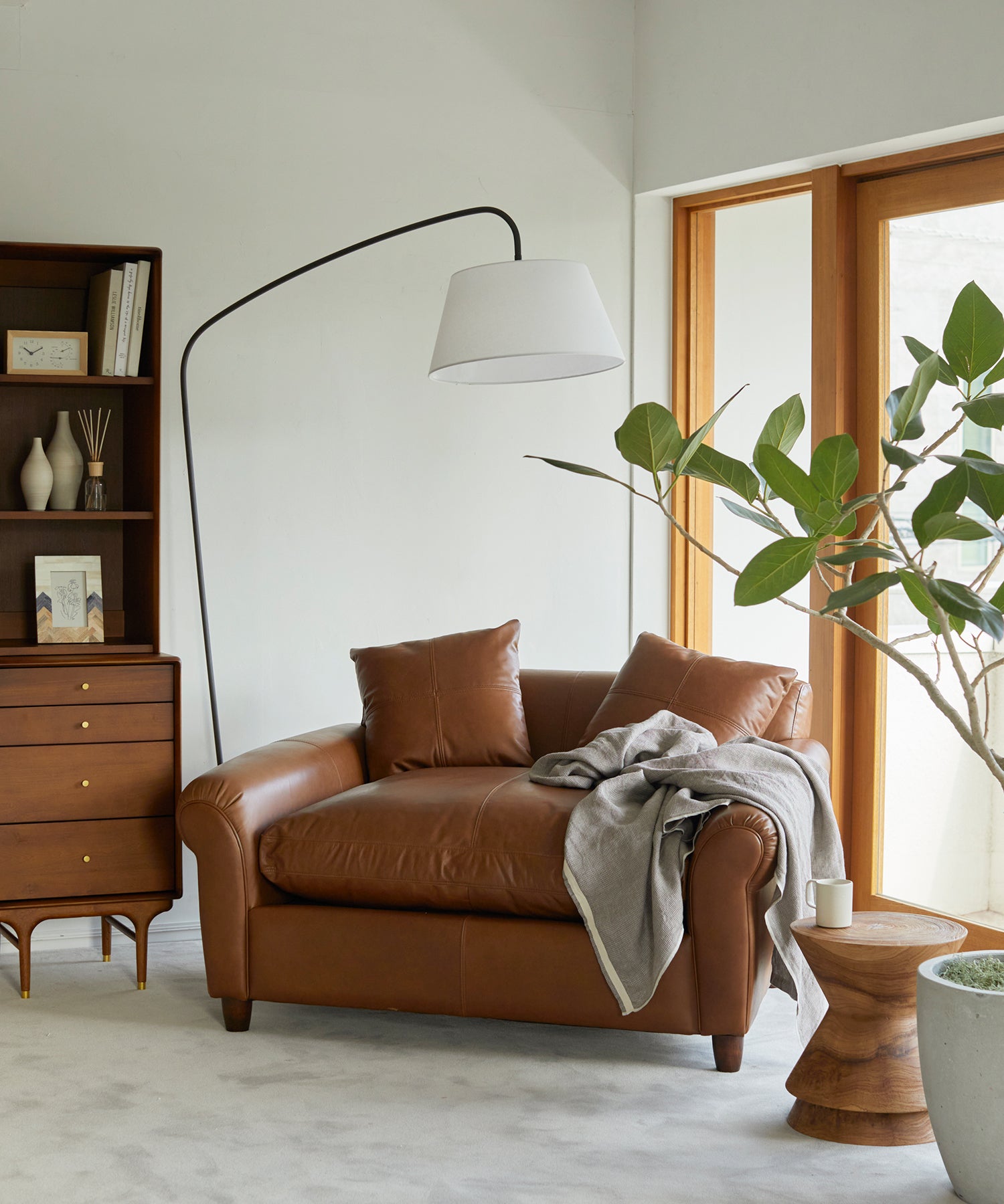 【予約商品・8月中旬入荷予定】【別注品】GIL SOFA
